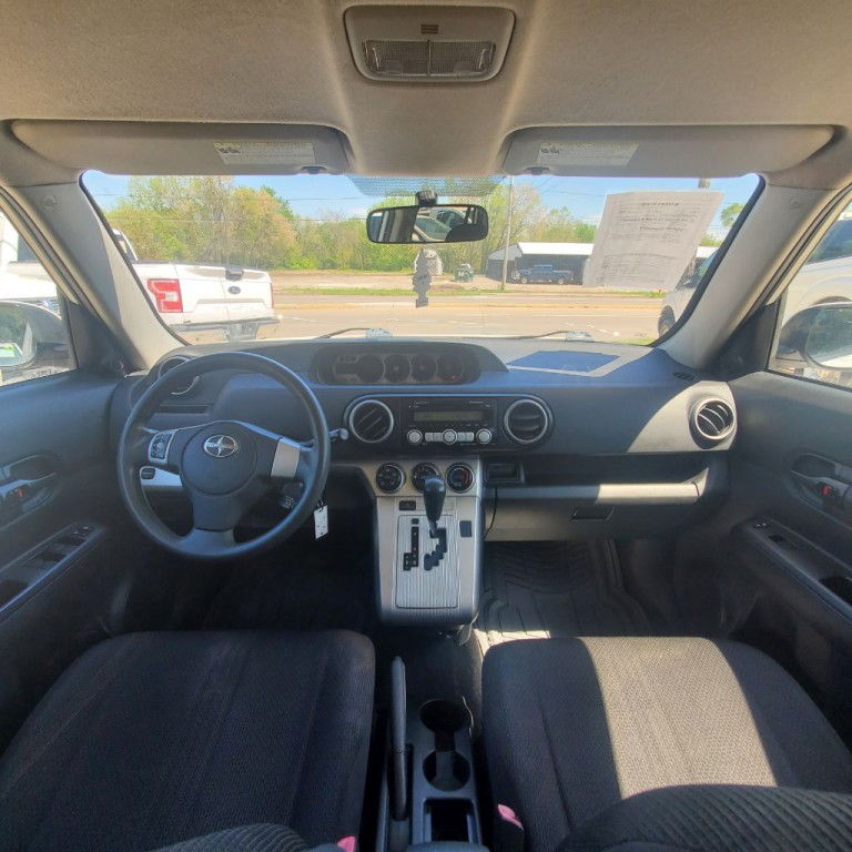 2008 Scion xB Image 9