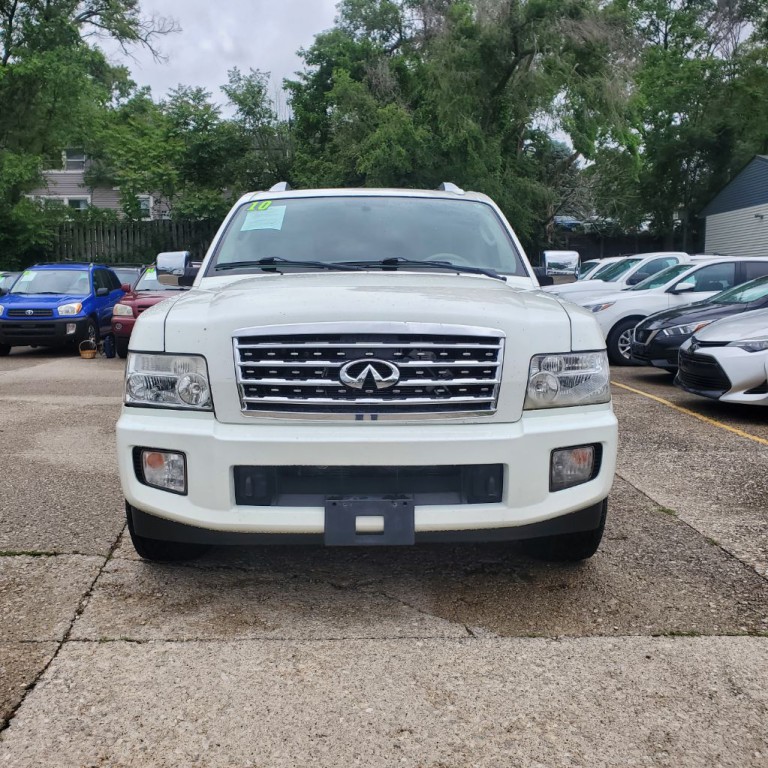 2010 INFINITI QX56 Image 2