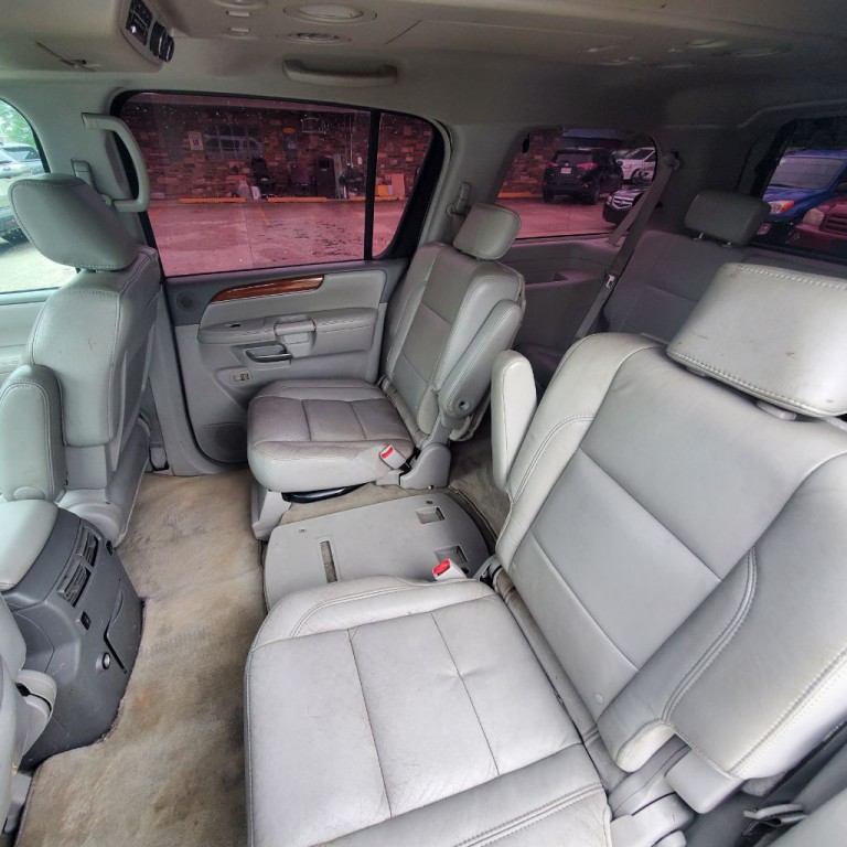 2010 INFINITI QX56 Image 8