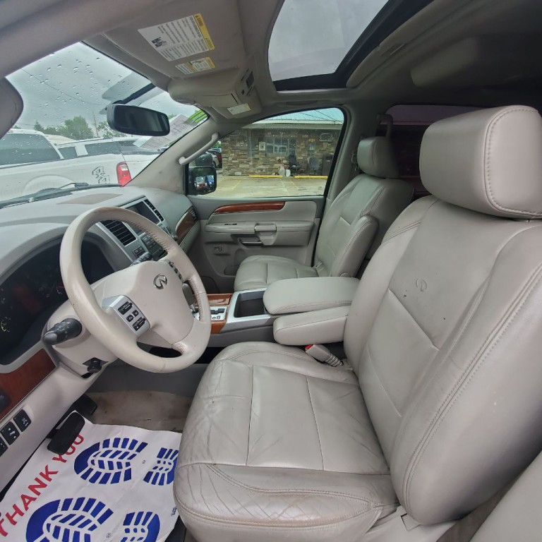 2010 INFINITI QX56 Image 9