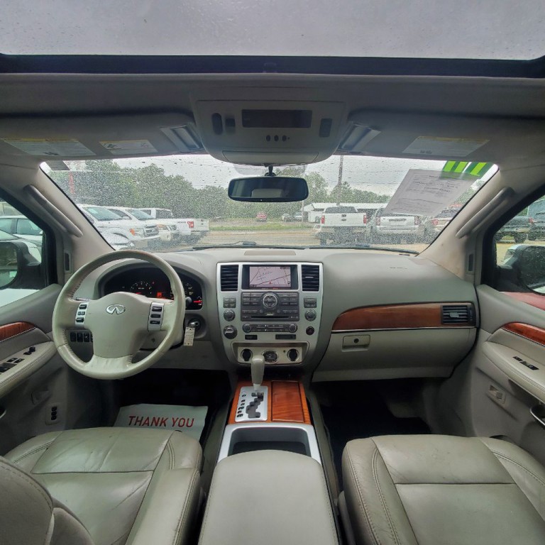 2010 INFINITI QX56 Image 10