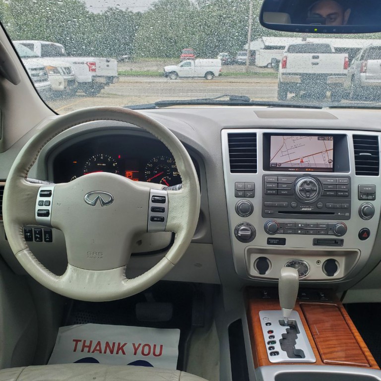 2010 INFINITI QX56 Image 11
