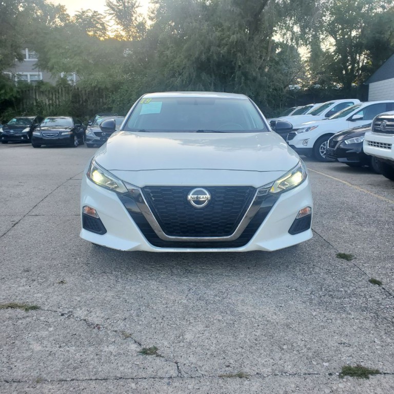 2019 Nissan Altima Image 2