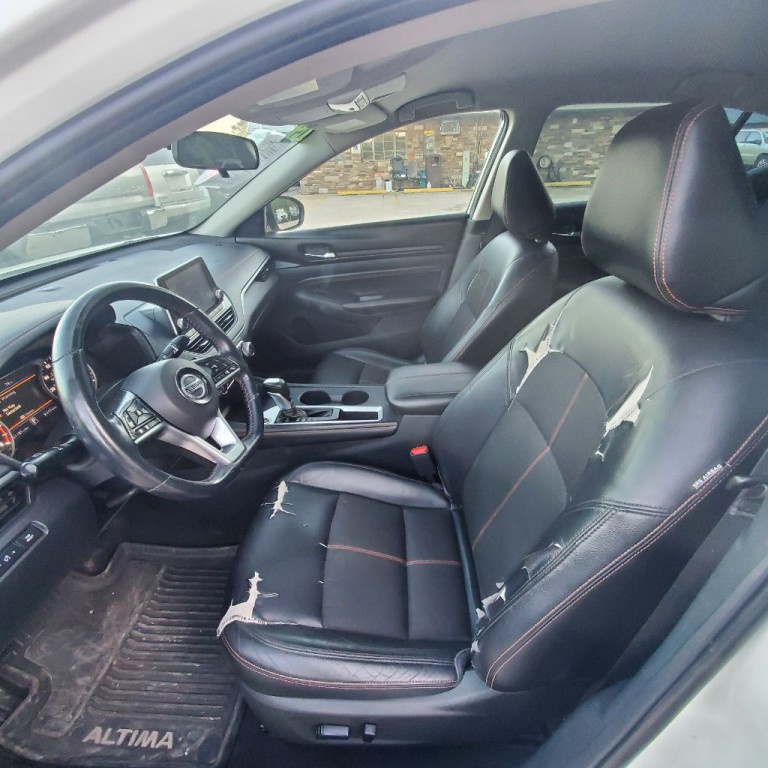 2019 Nissan Altima Image 8