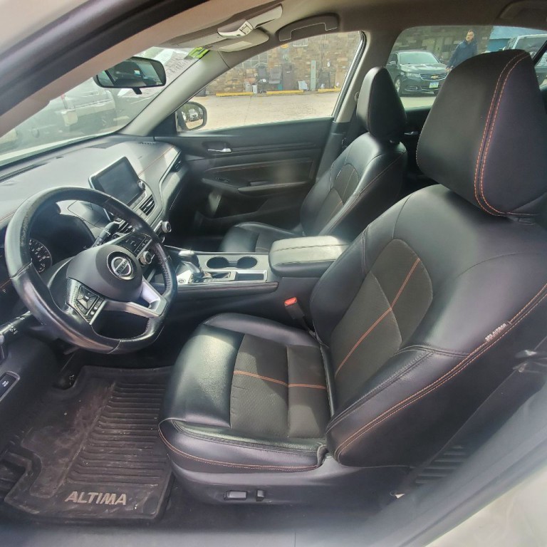 2019 Nissan Altima Image 8
