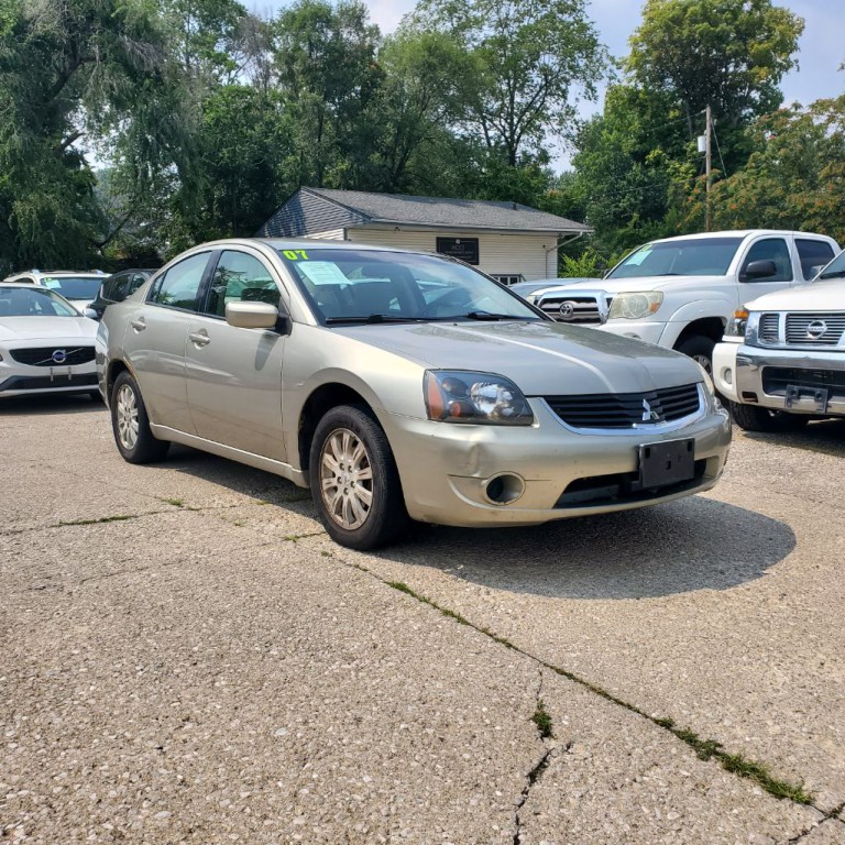 2007 Mitsubishi Galant Image 1