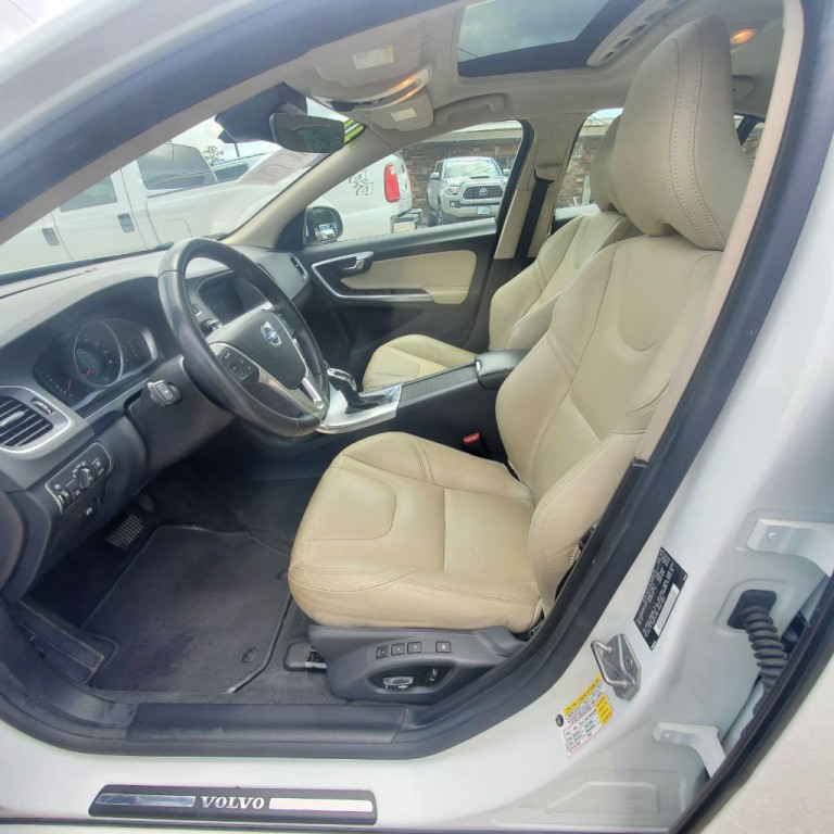 2017 Volvo S60 Image 8
