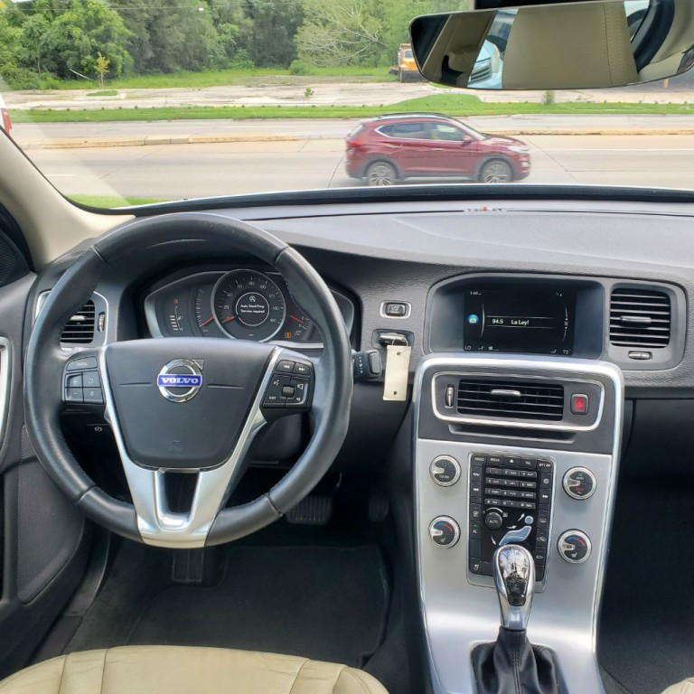 2017 Volvo S60 Image 10