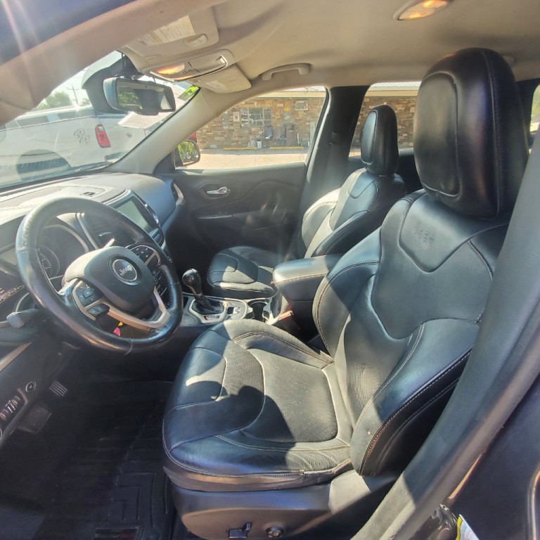 2015 Jeep Cherokee Image 8