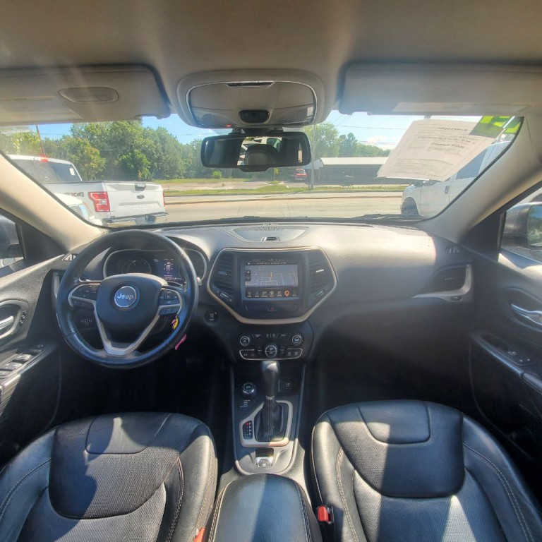 2015 Jeep Cherokee Image 9