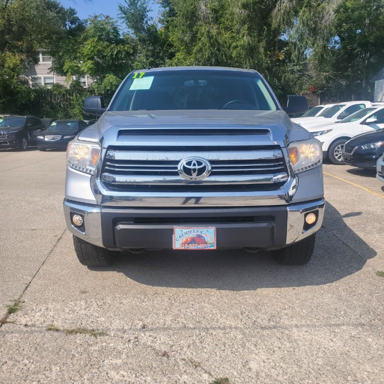 2017 Toyota Tundra Image 2