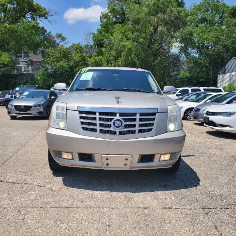2007 Cadillac Escalade Image 2