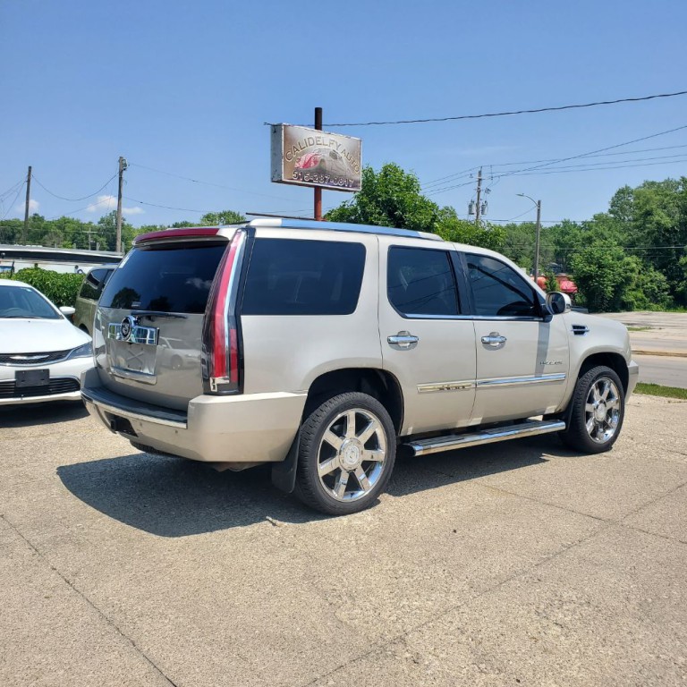 2007 Cadillac Escalade Image 6