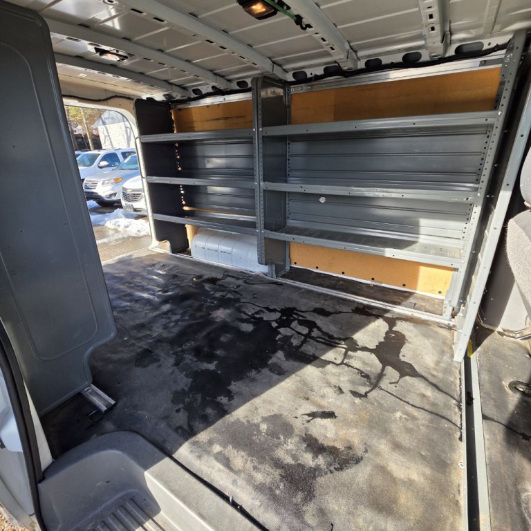 2018 Nissan NV Image 8