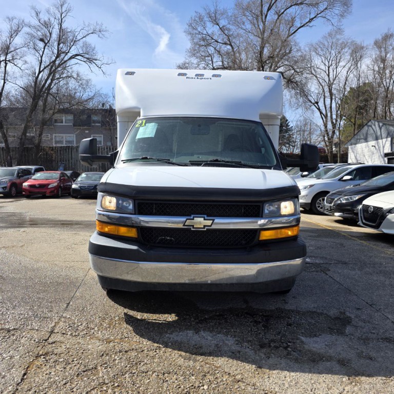 2021 Chevrolet Express Image 2