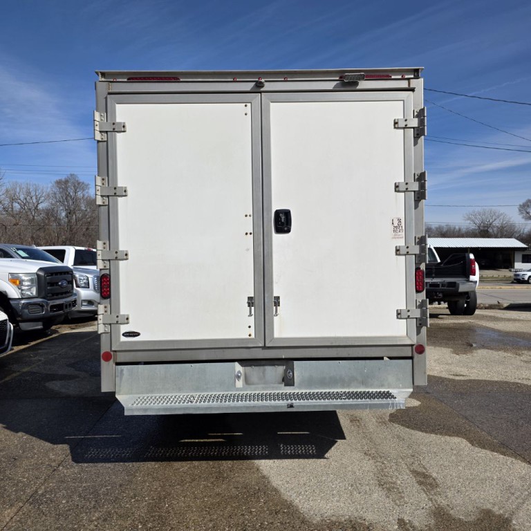 2021 Chevrolet Express Image 5