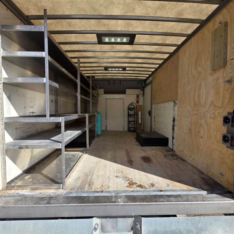 2021 Chevrolet Express Image 7