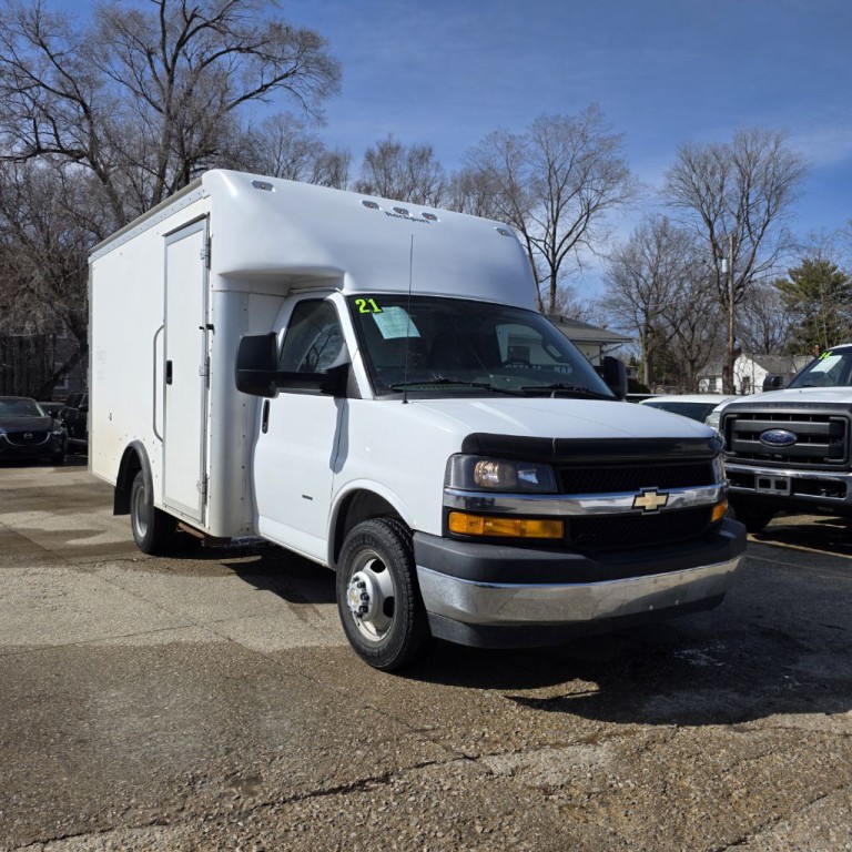 2021 Chevrolet Express Image 1