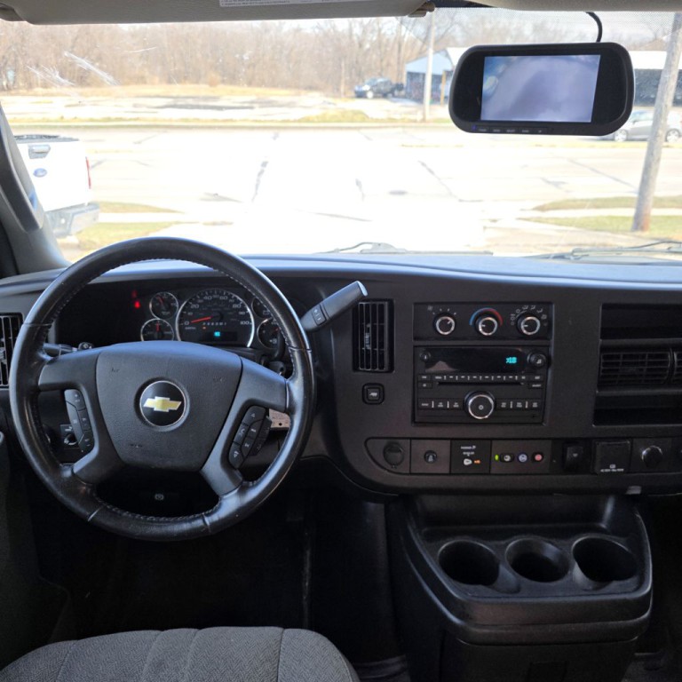 2021 Chevrolet Express Image 12