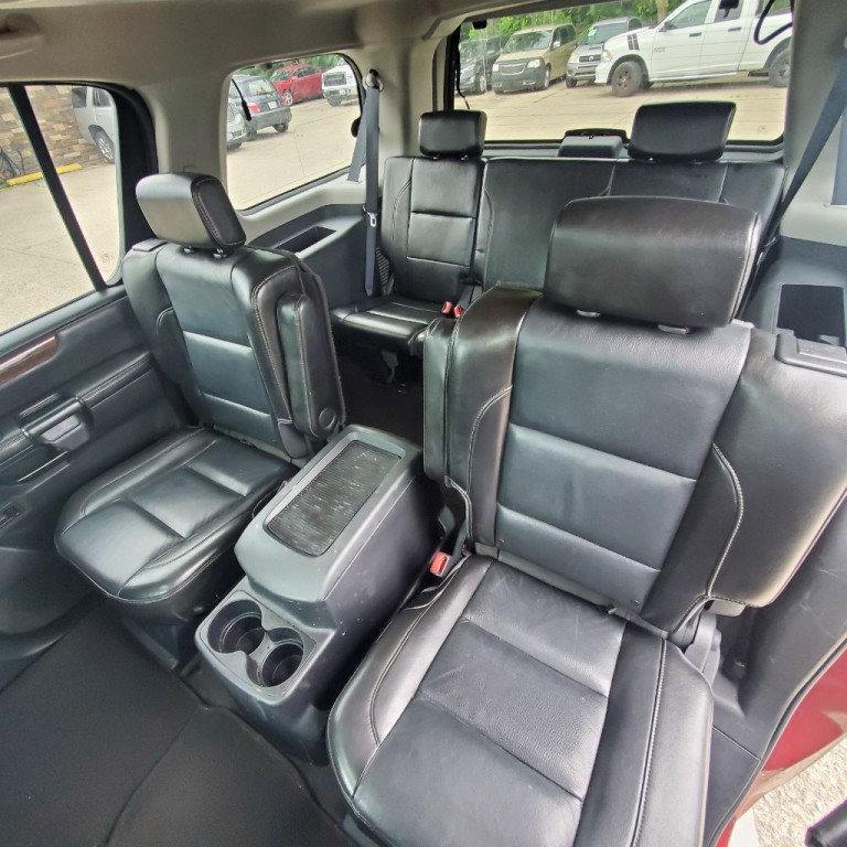 2010 Nissan Armada Image 8