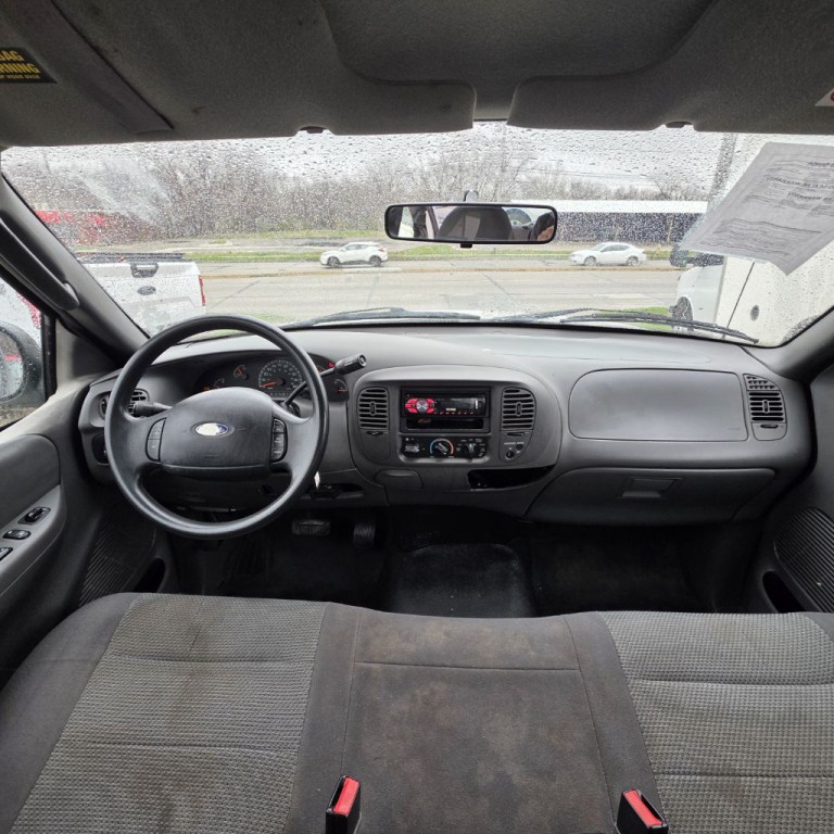 2003 Ford F-150 Image 8