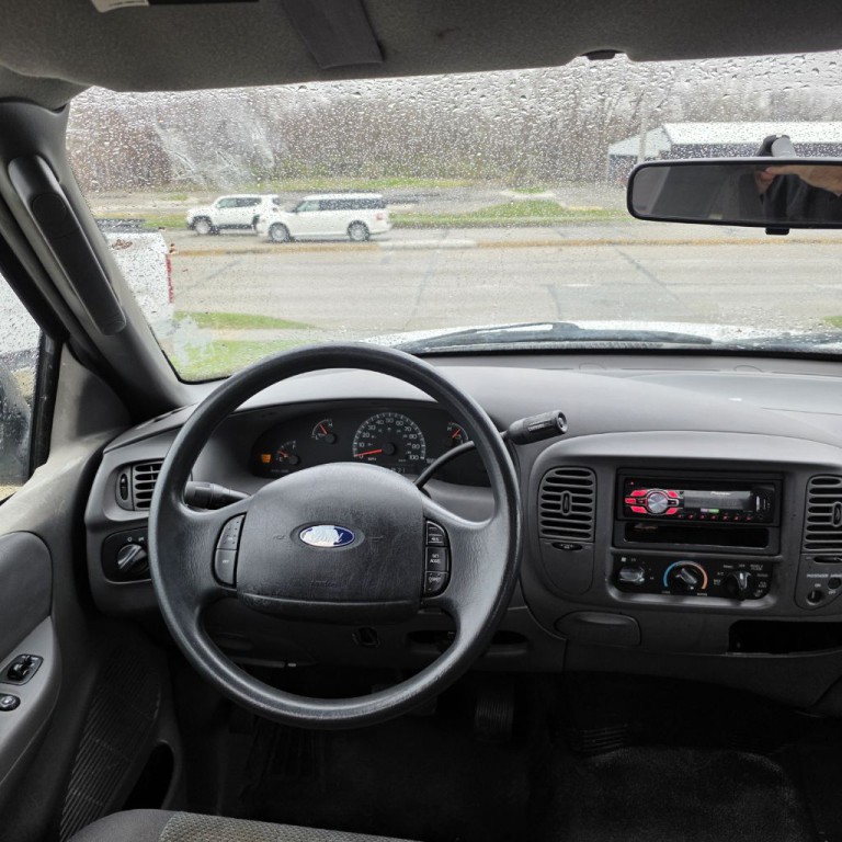 2003 Ford F-150 Image 9