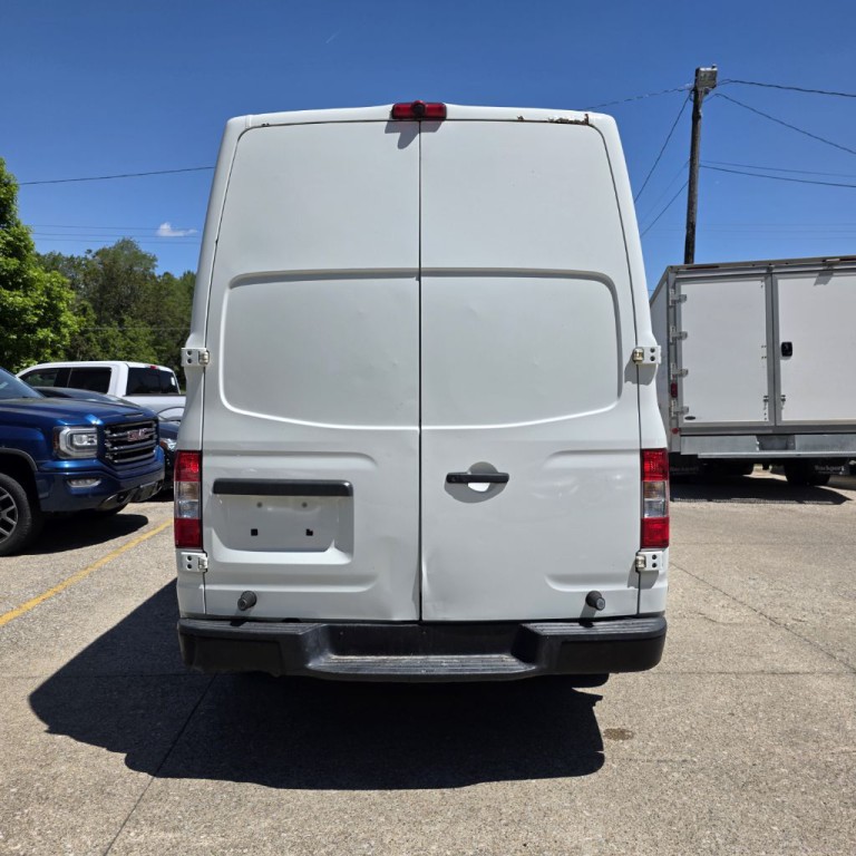 2017 Nissan NV Image 5