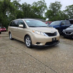 Image for 2013 Toyota Sienna LE ID: 7409431