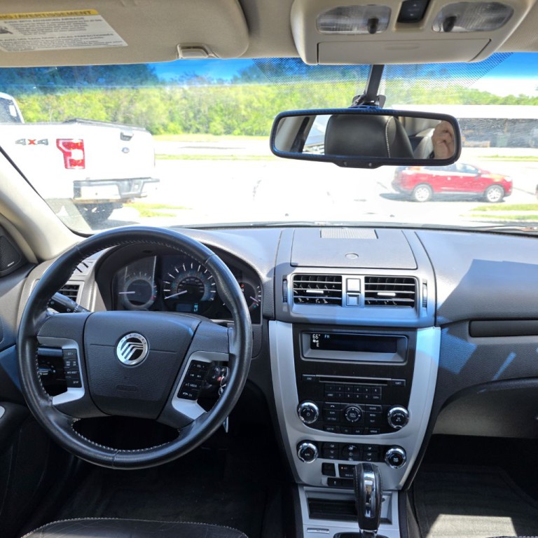 2010 Mercury Milan Image 10