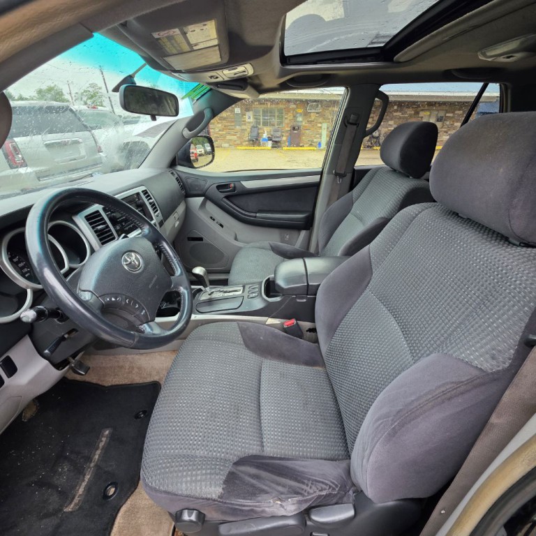 2004 Toyota 4Runner Image 9