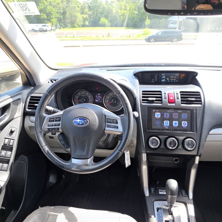 2014 Subaru Forester Image 10