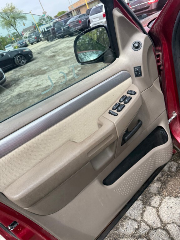 2004 Mercury Mountaineer Image 7
