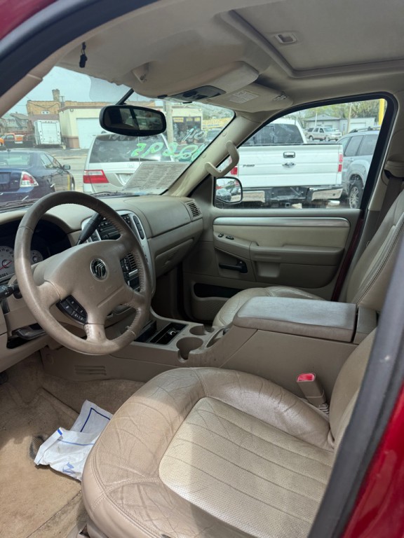2004 Mercury Mountaineer Image 8