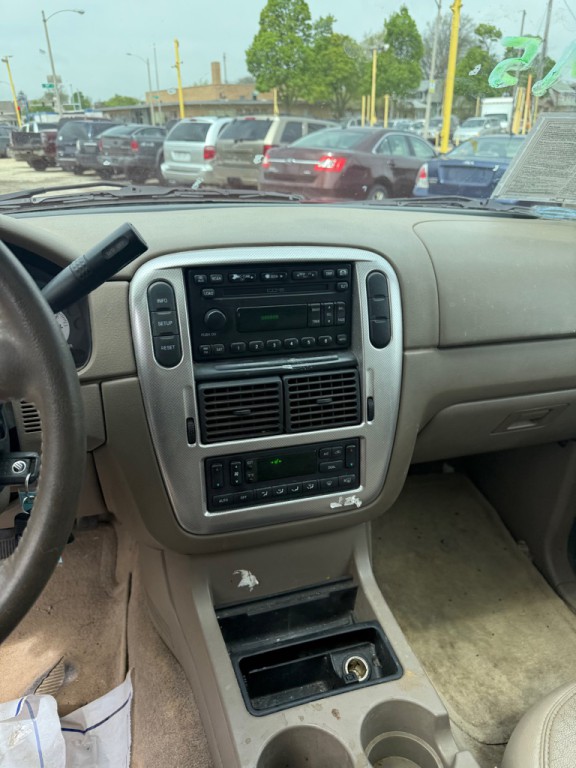2004 Mercury Mountaineer Image 10