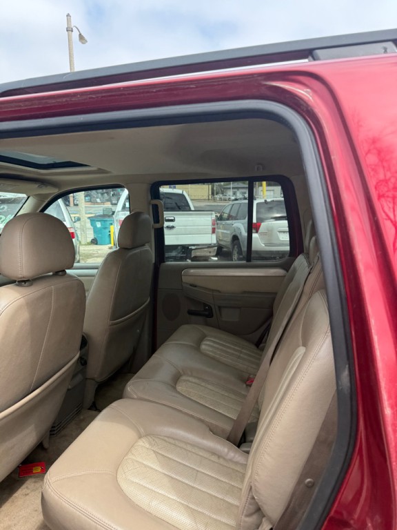2004 Mercury Mountaineer Image 11