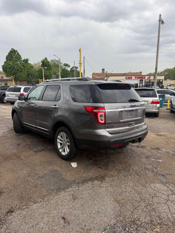 2013 Ford Explorer Image 2
