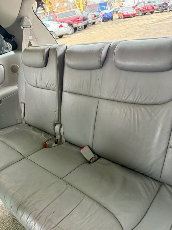 2005 Toyota Sienna Image 14
