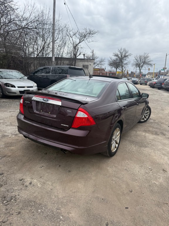 2011 Ford Fusion Image 3