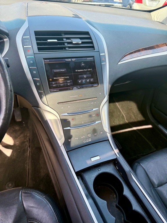 2014 Lincoln MKZ Image 12