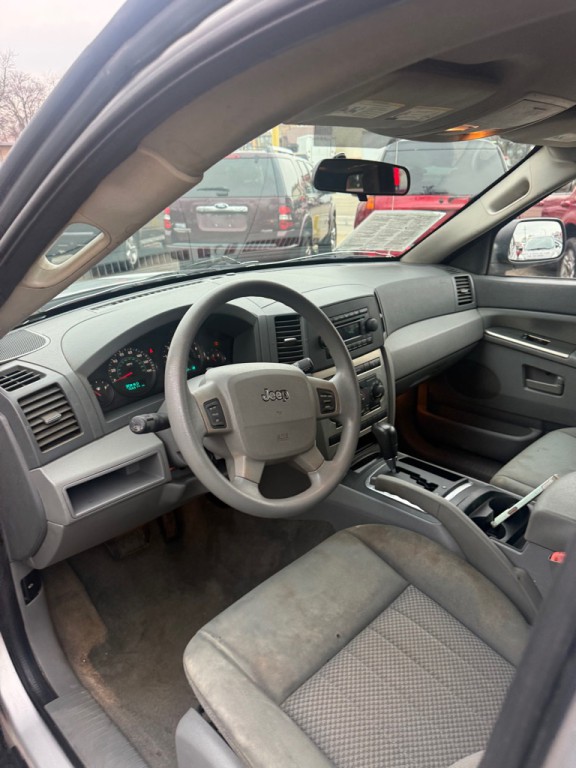 2005 Jeep Grand Cherokee Image 7
