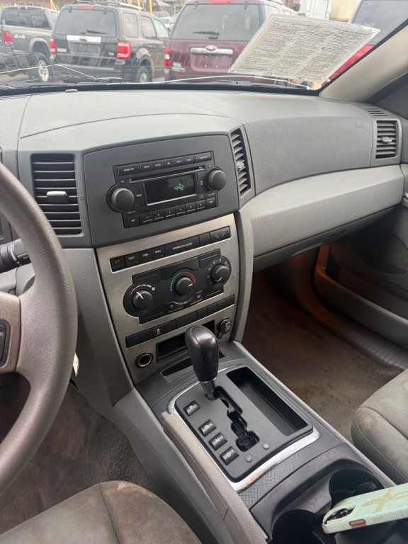 2005 Jeep Grand Cherokee Image 9