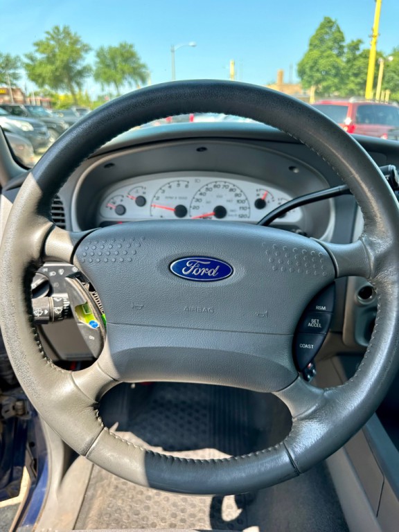 2003 Ford Explorer Image 10