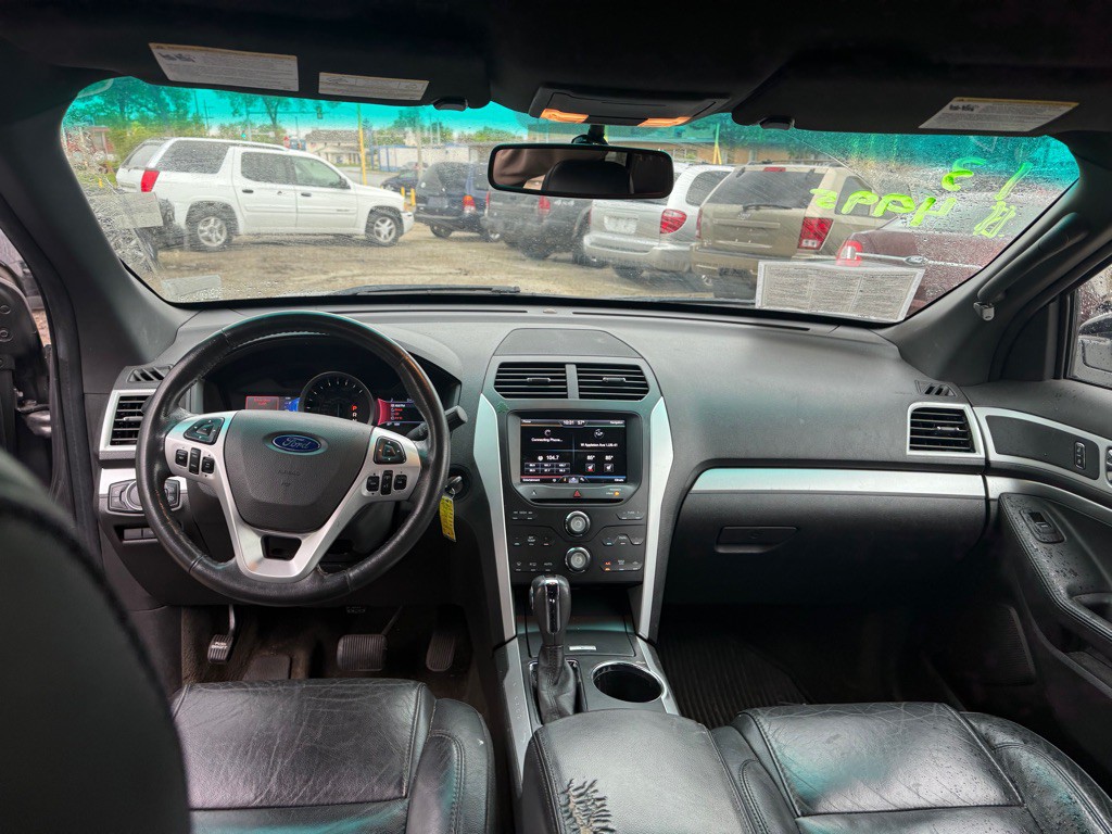 2013 Ford Explorer Image 12