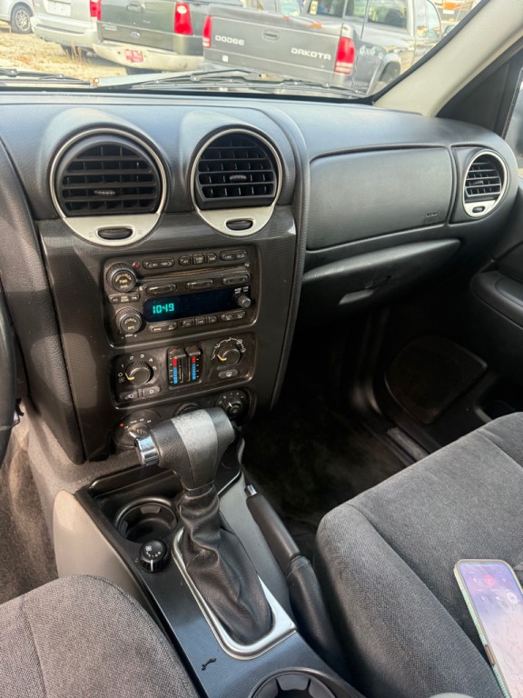 2006 GMC Envoy Image 11