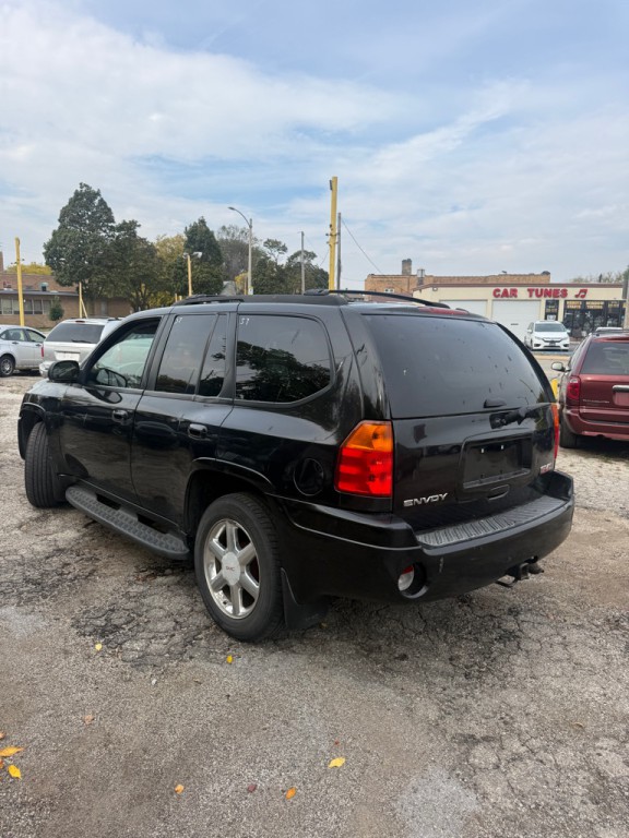 2008 GMC Envoy Image 2