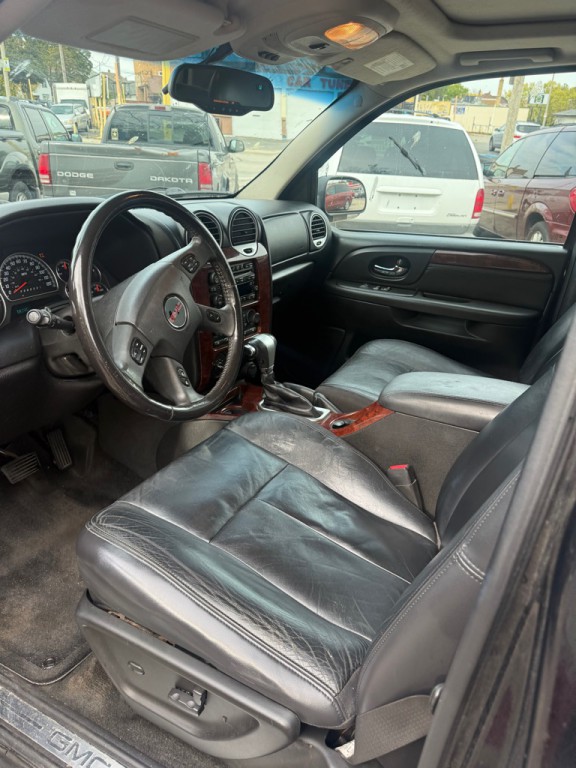 2008 GMC Envoy Image 7
