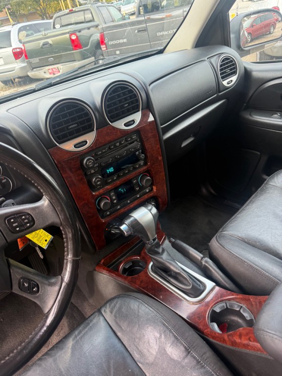 2008 GMC Envoy Image 10