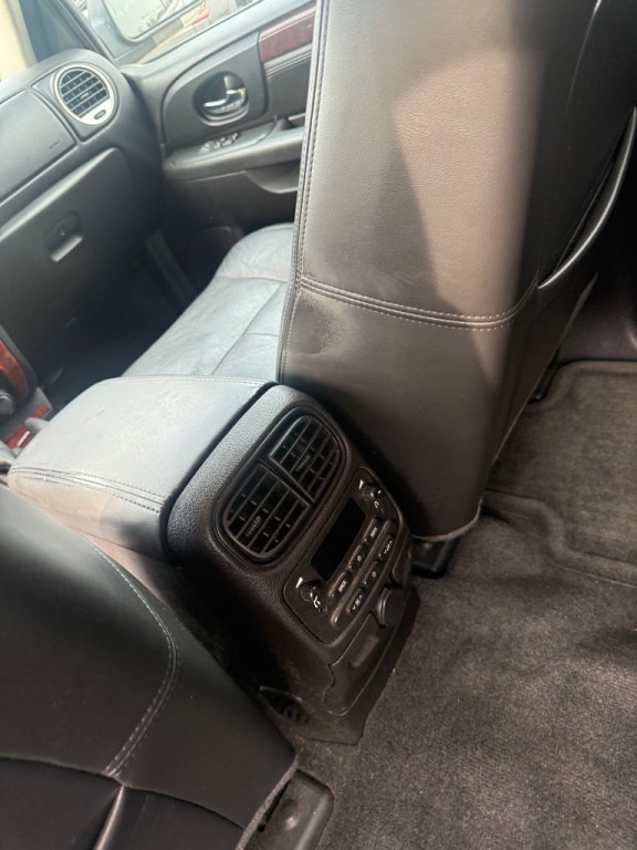 2008 GMC Envoy Image 12