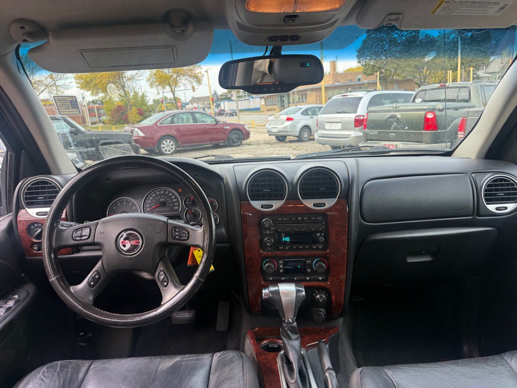 2008 GMC Envoy Image 13