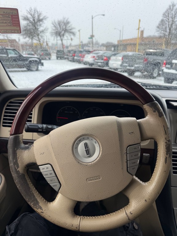 2005 Lincoln Aviator Image 8